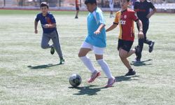 Camiler arası futbol turnuvasında ilk düdük çaldı