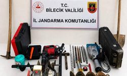 Darphane emeklisi ve 4 arkadaşı define ararken yakalandı