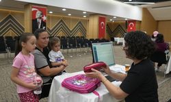 Denizli Büyükşehir miniklerin okul heyecanına ortak oluyor