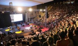 Didim'de amfi tiyatro türkü sesleriyle yankılandı