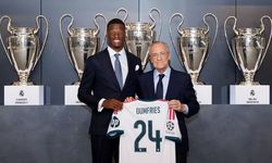 Dumfries, Real Madrid'e imzayı attı