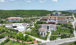 Düzce Üniversitesi Rektörü tekrar Nedim Sözbir oldu