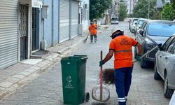Efeler'de temizlik çalışmaları sürüyor