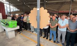 Elektrik akımına kapılarak hayatını kaybeden genç toprağa verildi