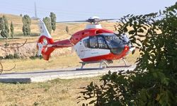 Erciş'ten Erzurum'a helikopter ambulansla entübe hasta nakli