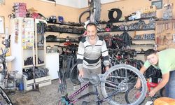 Erzincan'da bisiklet tamircilerinde yaz yoğunluğu