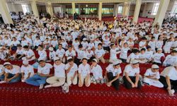 Erzurum'da yüzlerce öğrenci cami buluşmasında bir araya geldi