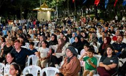Esenler Belediyesi vatandaşları yazlık sinemada buluşturuyor