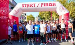Gömeç'te Dostluk Yol Koşusuna 563 sporcu katıldı