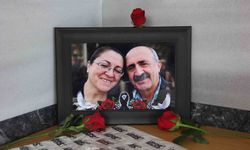 İzmir'de trafik kazasında hayatını kaybeden karı koca memleketleri Sivas'ta toprağa verildi