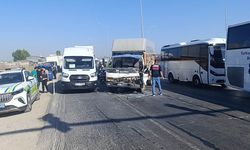 Kamyon, kamyona arkadan çarptı, 5 kilometre araç kuyruğu oluştu