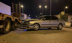 Karaman'da otomobil dorseye çarptı: 1 yaralı