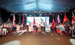 Kartal'da 5. Uluslararası Halk Oyunları Festivali coşkuyla başladı