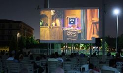 Kartepe'de yıldızlar altında sinema keyfi
