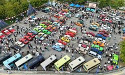 Klasik otomobil tutkunları Arnavutköy'de buluştu
