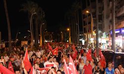 Marmaris'te sessiz fener alayı