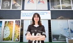 Mersin Büyükşehir Belediyesinin Kurs Merkezi ile önce liseyi ardından üniversiteyi kazandı