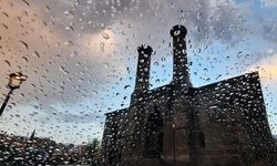 Meteorolojiden 2 ile 'Sarı' kodlu uyarı: Kuvvetli sağanak ve dolu bekleniyor