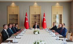 Milli Dayanışma ve Toplumsal Bütünleşmenin Güçlendirilmesine Dair Kanun kapsamında kurulan Takip ve Değerlendirme Kurulu'nun ilk toplantısı Cevdet Yılmaz başkanlığında başladı.