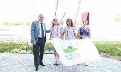 Osmangazi Belediyesi gençleri spor yapmaya teşvik ediyor