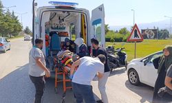 Otomobile çarpan motosiklet sürücüsü ağır yaralandı