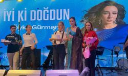 Öykü Gürman'dan Bodrum'da unutulmaz konser, sahnede doğum günü sürprizi