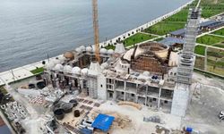 Recep Tayyip Erdoğan Camii hızla yükseliyor