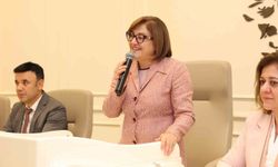 Şahin, gönül coğrafyası Bosna Hersek'i gezen gençleri ağırladı