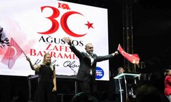 Sancaktepe'de coşku tavan yaptı: Ceza, 30 Ağustos'ta on binleri Meydan Parkı'nda buluşturdu