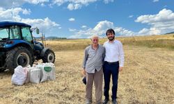 Sarıkamış Müftüsü Divani, tarlada çalışan çiftçilerle buluştu