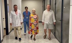 Şiddetli kalça ve bacak ağrısının arkasından iki ayrı omurga hastalığı çıktı