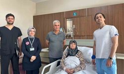 Siirt'te total diz protezi revizyonu ameliyatı başarıyla gerçekleştirildi