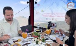 Teleferikte kahvaltı keyfi