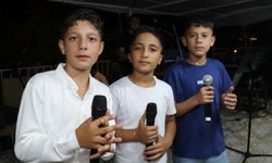 Üç kafadar sesleriyle sahnenin tozunu aldı