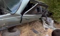Uçuruma yuvarlanan otomobilin sürücüsü yaralandı