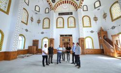 Vali Ustaoğlu Edremit'te yapımı süren cami inşaatını inceledi