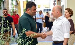 Vali Varol, alışveriş merkezinde vatandaş ve esnafla buluştu