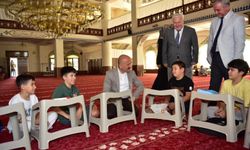 Vali Varol, yaz Kur'an kursundaki öğrencilerle buluştu