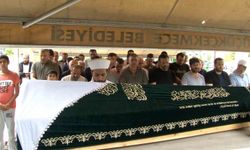 Zeytinburnu'ndaki İETT otobüs kazasında hayatını kaybeden kadın son yolculuğuna uğurlandı