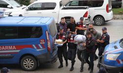73 yaşındaki adama 'kargo' yalanıyla 17 milyonluk senet imzalatmaya 4 gözaltı