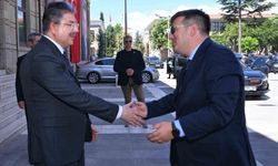 Adalet Bakan Yardımcısı Tuncay, Eskişehir Valisi Yılmaz'ı ziyaret etti