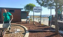 Ayvalık Belediyesi Park Bahçeler Müdürlüğü çalışanlarının mesaisi bitmiyor