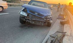 Babaeski'de seyir halindeyken lastiği çıkan otomobil kaza yaptı