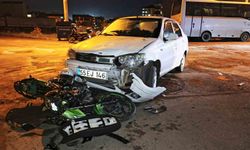 Bafra'da otomobil ile motosiklet çarpıştı: 3 yaralı
