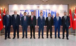 Bakan Yumaklı Valilik ve Büyükşehir Belediyesi'ni ziyaret etti