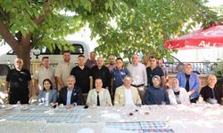 Başkan Subaşıoğlu, AK Parti'ye katılan 15 kişiye rozet taktı