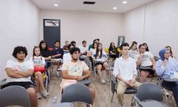 Başkan Yetişkin'den gençlere rehberlik desteği
