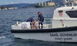 Beykoz'da korkutan anlar: 2 kişi sörf tahtasından denize düşüp sürüklendi