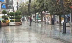 Bolu'da sağanak yağış hayatı olumsuz etkiliyor