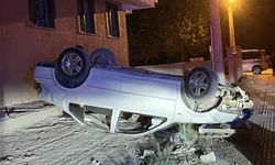 Burdur'da takla atan otomobilde 2 kişi yaralandı